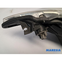 Peugeot - 107 - Koplamp rechts