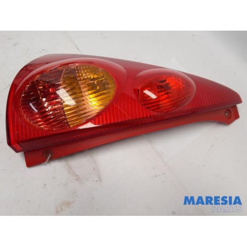 Peugeot - 107 - Taillight, left