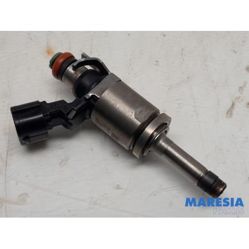 Renault - Clio - Injector (petrol injection)