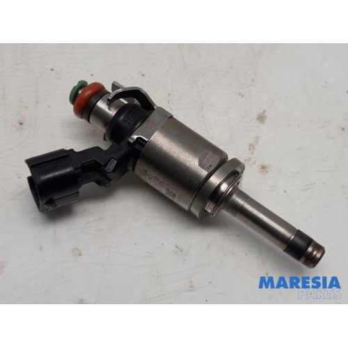 Renault - Clio - Injector (petrol injection)