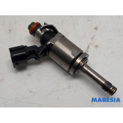 Renault - Clio - Injector (petrol injection)