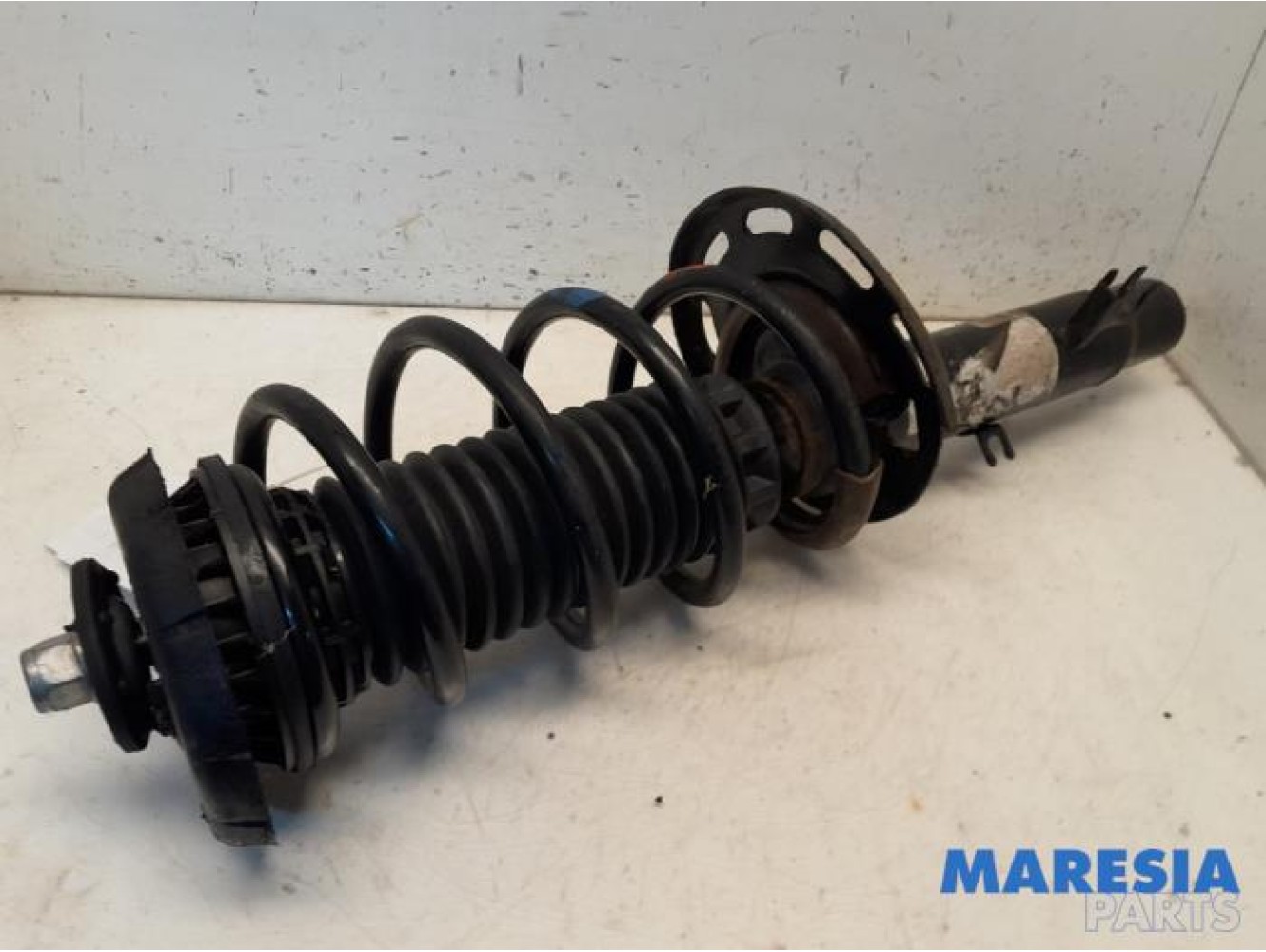 Citroen - DS3 - Front shock absorber rod, right