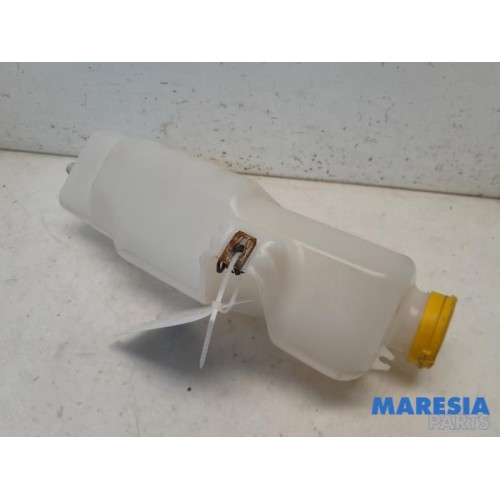 Renault - Twingo - Front windscreen washer reservoir