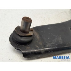 Renault - Twingo - Front lower wishbone, right