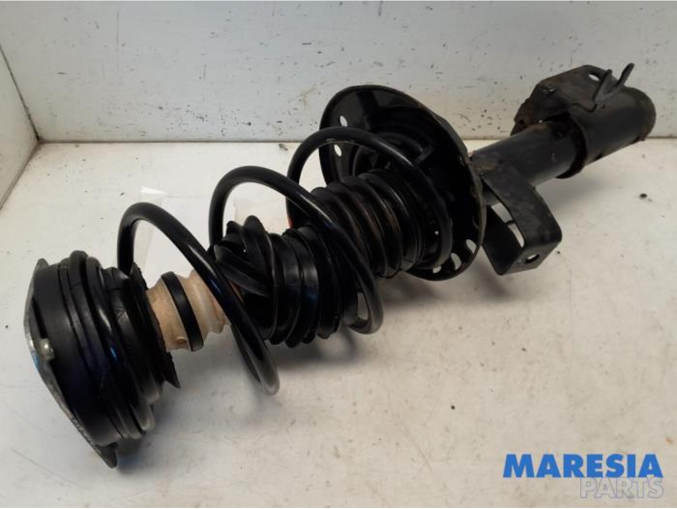 Renault - Twingo - Front shock absorber rod, right