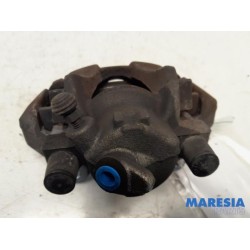 Renault - Twingo - Front brake calliper, right