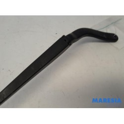Renault - Twingo - Front wiper arm
