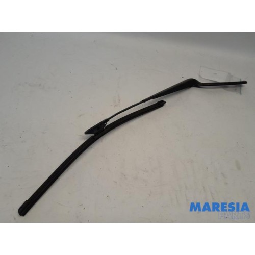 Renault - Twingo - Front wiper arm