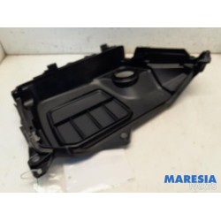 Opel - Vivaro - Engine cover