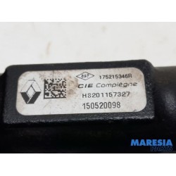 Renault - Clio - Fuel injector nozzle