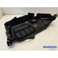 Renault - Trafic - Engine cover