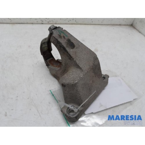 Renault - Trafic - Support (miscellaneous)