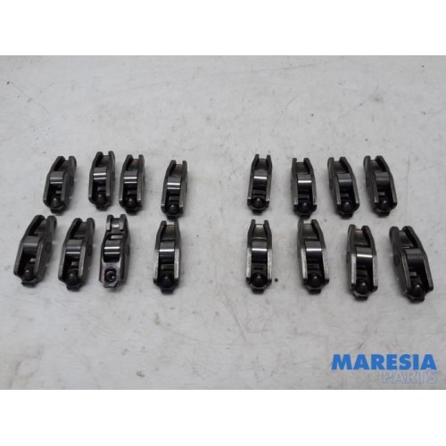 Renault - Trafic - Rocker arm