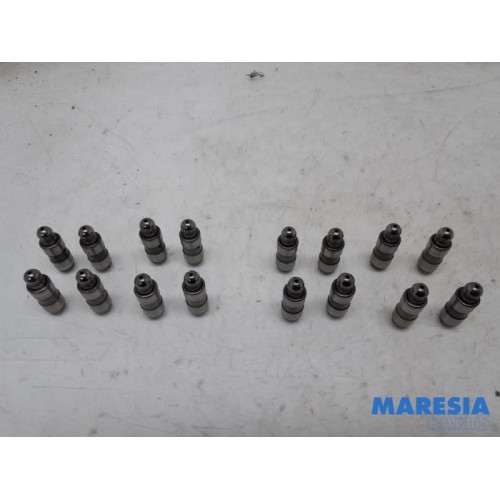 Renault - Trafic - Tappet