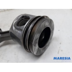 Renault - Trafic - Connecting rod