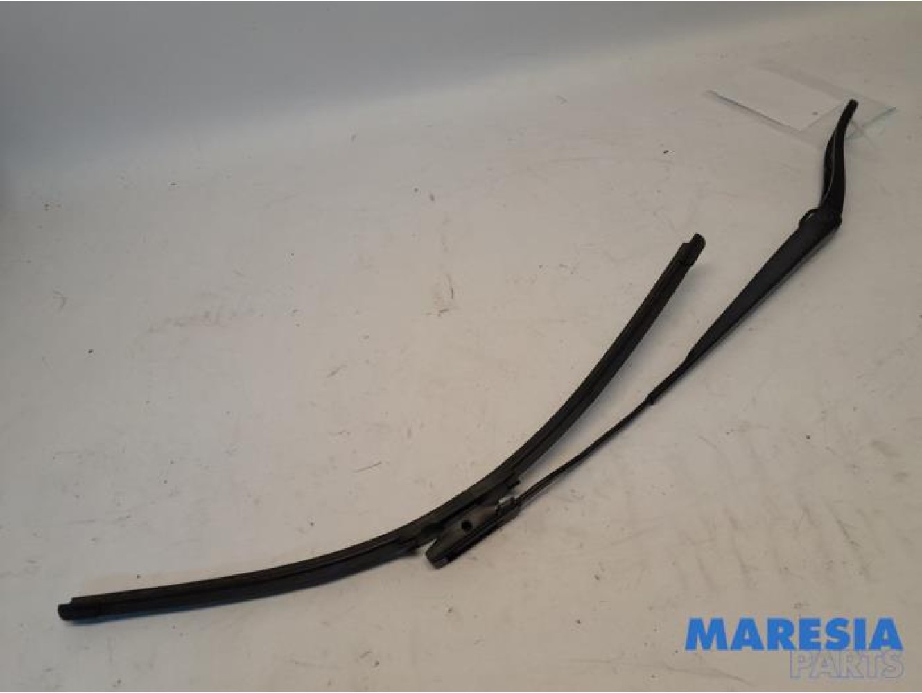 Citroen - DS3 - Front wiper arm