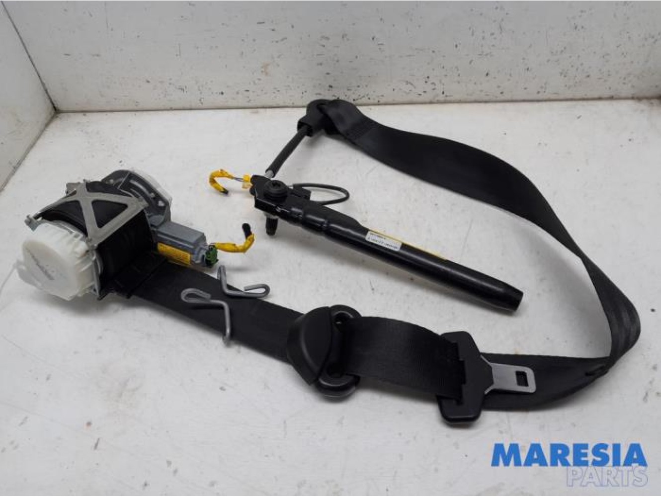 Fiat - Panda - Front seatbelt, right