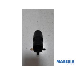 Fiat - Panda - Scheibensprüherpumpe vorne