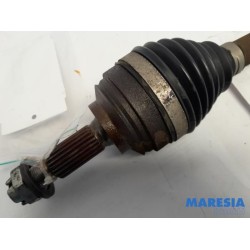 Renault - Clio - Front drive shaft, right