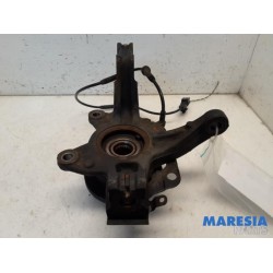 Renault - Clio - Knuckle, front right