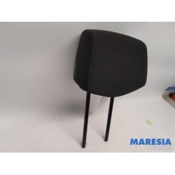 Renault - Clio - Headrest