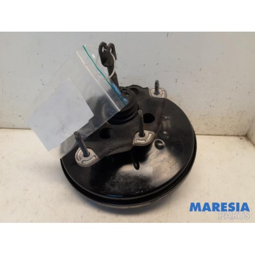 Renault - Clio - Brake servo