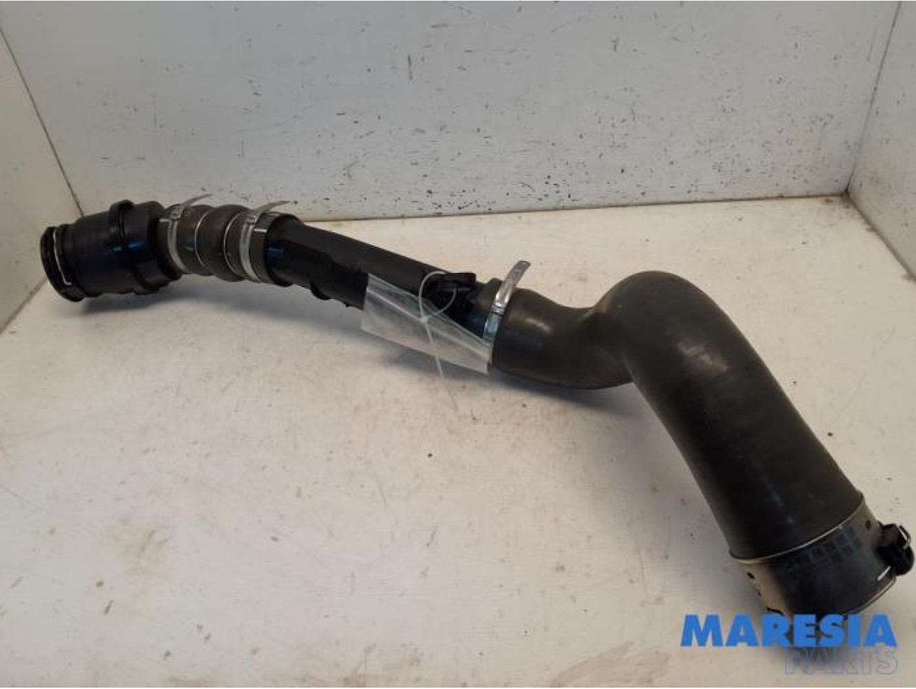 Renault - Clio - Intercooler hose