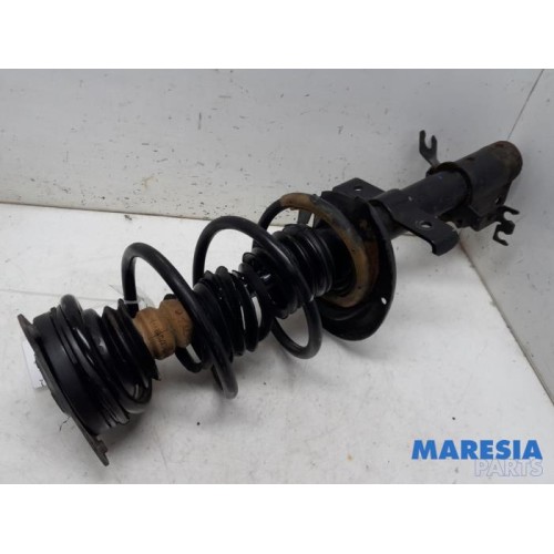 Renault - Clio - Front shock absorber rod, left