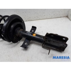 Renault - Clio - Front shock absorber rod, right