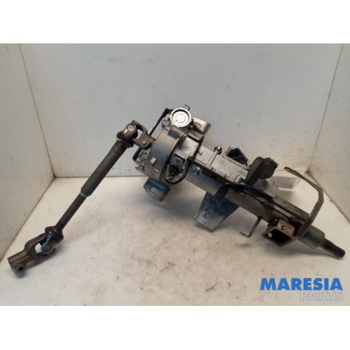 Renault - Clio - Steering column housing