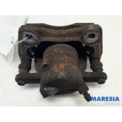 Renault - Clio - Front brake calliper, left