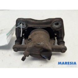 Renault - Clio - Front brake calliper, right