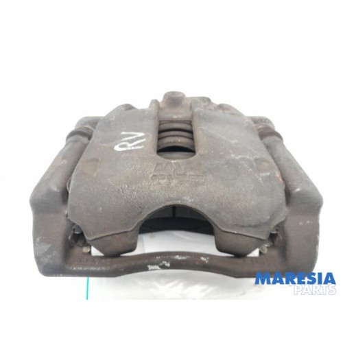 Renault - Clio - Front brake calliper, right