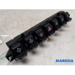 Peugeot - 3008 - Panic lighting switch