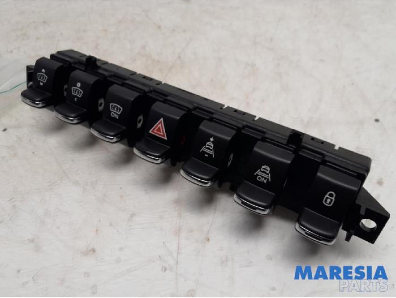 Peugeot - 3008 - Panic lighting switch