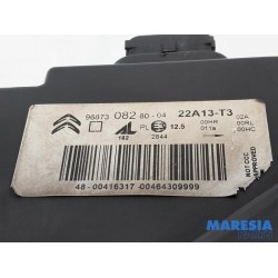 Citroen - C4 - Koplamp links