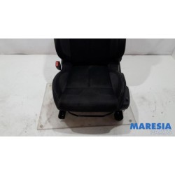 Citroen - C4 - Seat, right