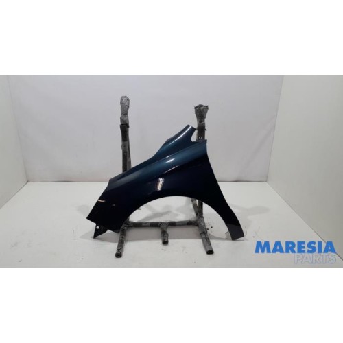 Citroen - C4 - Front wing, left