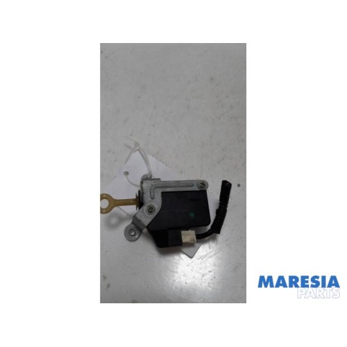 Peugeot - 107 - Tailgate motor