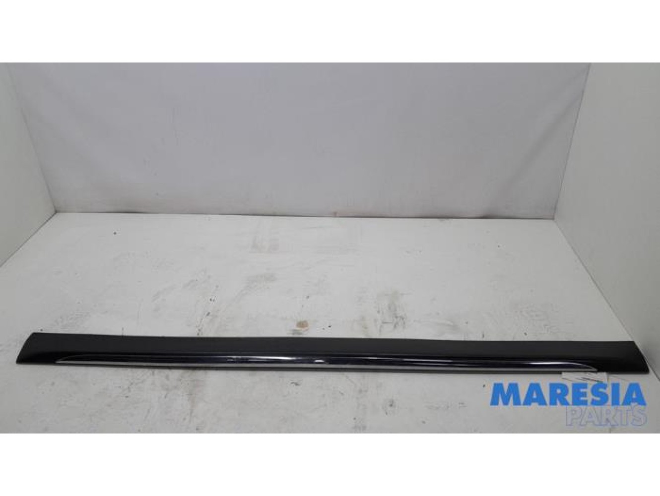 Peugeot - 3008 - Marche-pied (list de couverture) droite