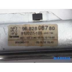Peugeot - 3008 - Ruitmechaniek 4Deurs links-achter
