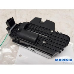 Peugeot - 3008 - Tailgate lock mechanism