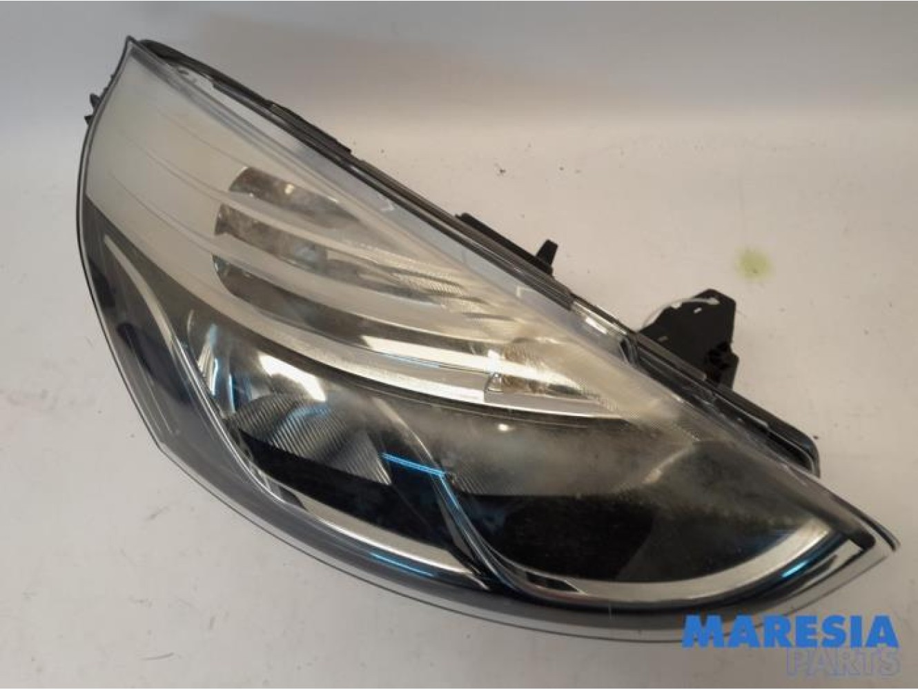 Renault - Clio - Phare droit