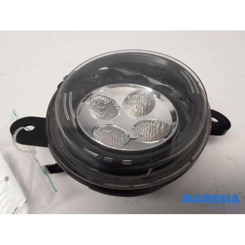 Renault - Twingo - Tageslicht links