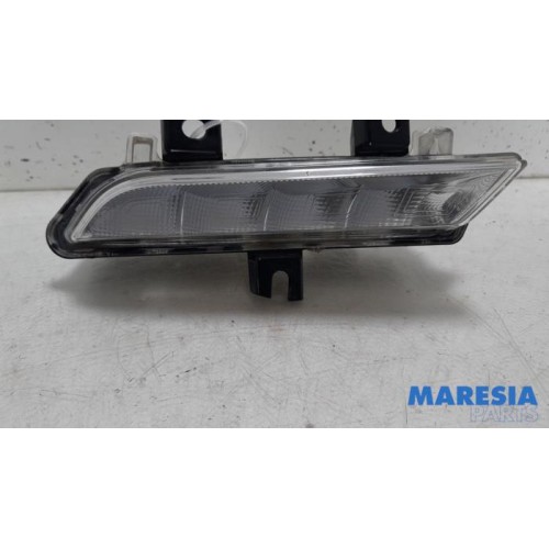 Renault - Clio - Daytime running light, left
