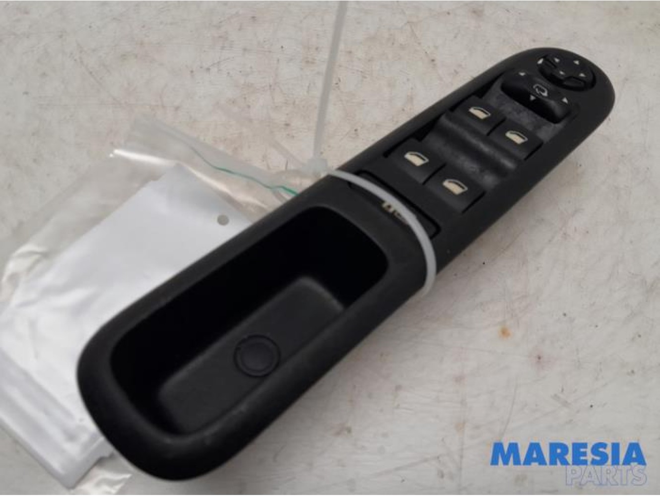 Peugeot - 3008 - Multi-functional window switch