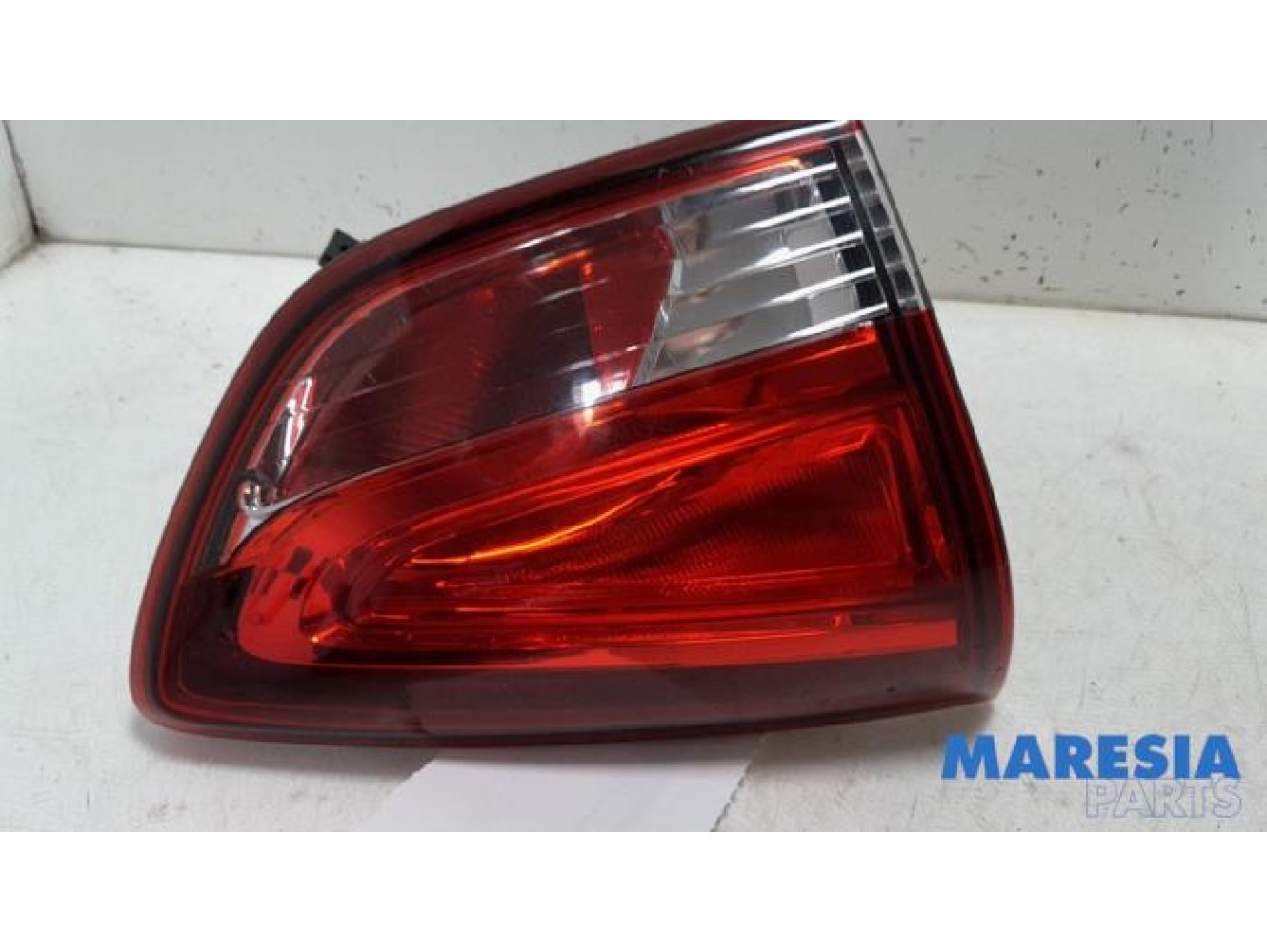 Renault - Clio - Achterlicht links