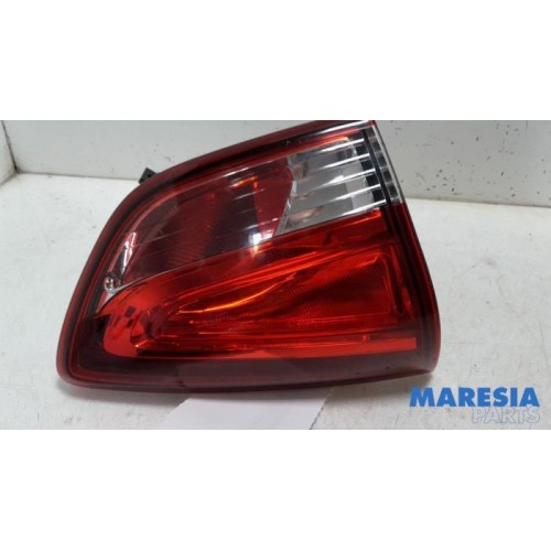 Renault - Clio - Taillight, left