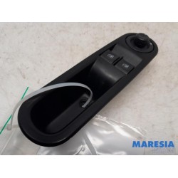 Renault - Twingo - Multi-functional window switch