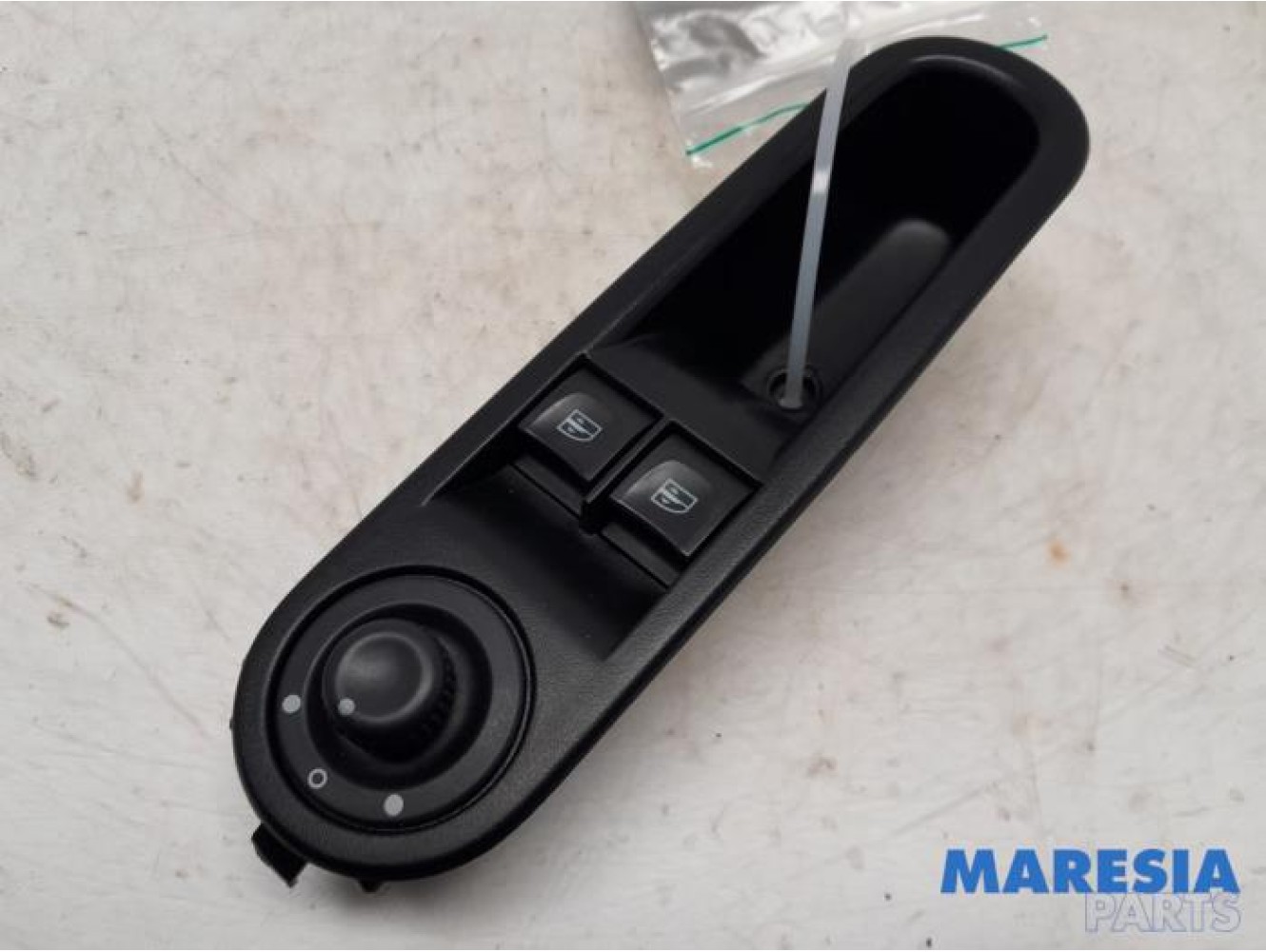 Renault - Twingo - Multi-functional window switch